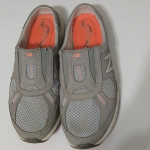 New Balance Women 6.5 slip on loafers